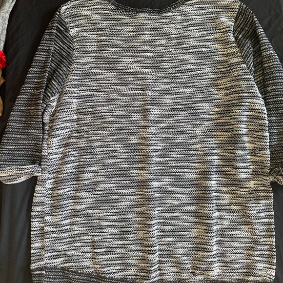 H&M Women’s L Striped Knit Sweater 3/4 Sleeve Black White Casual Top-A302 - Picture 3 of 6